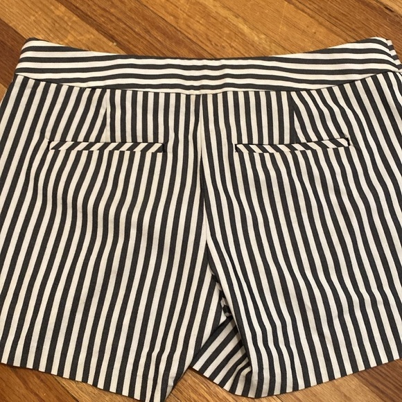 NWOT Express charcoal black and white striped shorts - Picture 4 of 4
